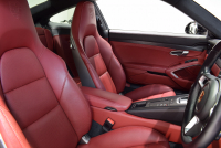 ポルシェ 911(Type991.2) カレラGTS スポーツクロノPKG 1オーナー 正規D車 エントリーD フルレザーインテリア ボルドーレッド&ブラックレザー ベンチレーター PCMナビ Bカメラ 20AW 2年保証