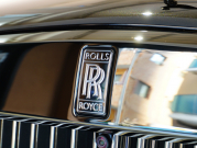 ロールスロイス カリナン 6.75 4WD Black Badge　正規D車 左H Starlight Headliner ACC 黒革 ｼｰﾄﾋｰﾀｰ&ﾍﾞﾝﾁﾚｰﾀｰ 純正HDDﾅﾋﾞTV 360ｶﾒﾗ RR刺繍 ﾗﾑｳｰﾙﾌﾛｱﾏｯﾄ 専用22ｲﾝﾁAW