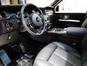 ロールスロイス カリナン 6.75 4WD Black Badge　正規D車 左H Starlight Headliner ACC 黒革 ｼｰﾄﾋｰﾀｰ&ﾍﾞﾝﾁﾚｰﾀｰ 純正HDDﾅﾋﾞTV 360ｶﾒﾗ RR刺繍 ﾗﾑｳｰﾙﾌﾛｱﾏｯﾄ 専用22ｲﾝﾁAW