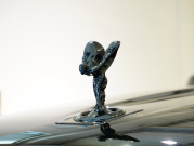 ロールスロイス カリナン 6.75 4WD Black Badge　正規D車 左H Starlight Headliner ACC 黒革 ｼｰﾄﾋｰﾀｰ&ﾍﾞﾝﾁﾚｰﾀｰ 純正HDDﾅﾋﾞTV 360ｶﾒﾗ RR刺繍 ﾗﾑｳｰﾙﾌﾛｱﾏｯﾄ 専用22ｲﾝﾁAW