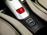 フェラーリ カリフォルニアT F1 DCT　正規D車 左H 希少OPｶﾗｰ ﾎﾜｲﾄﾚｻﾞｰ&ﾌﾞﾗｯｸｽﾃｯﾁ 純正ﾅﾋﾞ ｶｰﾎﾞﾝLEDｽﾃｱ ｽﾎﾟｰﾂｴｷｿﾞｰｽﾄ Bｶﾒﾗ 電格ﾐﾗｰ OP鍛造20AW