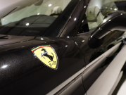 フェラーリ カリフォルニアT F1 DCT　正規D車 左H 希少OPｶﾗｰ ﾎﾜｲﾄﾚｻﾞｰ&ﾌﾞﾗｯｸｽﾃｯﾁ 純正ﾅﾋﾞ ｶｰﾎﾞﾝLEDｽﾃｱ ｽﾎﾟｰﾂｴｷｿﾞｰｽﾄ Bｶﾒﾗ 電格ﾐﾗｰ OP鍛造20AW