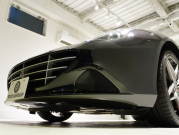 フェラーリ カリフォルニアT F1 DCT　正規D車 左H 希少OPｶﾗｰ ﾎﾜｲﾄﾚｻﾞｰ&ﾌﾞﾗｯｸｽﾃｯﾁ 純正ﾅﾋﾞ ｶｰﾎﾞﾝLEDｽﾃｱ ｽﾎﾟｰﾂｴｷｿﾞｰｽﾄ Bｶﾒﾗ 電格ﾐﾗｰ OP鍛造20AW