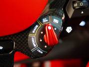 フェラーリ 812 スーパーファスト F1 DCT　正規D車 左H ｶｰﾎﾞﾝﾌｧｲﾊﾞｰﾄﾞﾗｲﾊﾞｰｿﾞｰﾝ+LEDｽﾃｱﾘﾝｸﾞ ｻｽﾍﾟﾝｼｮﾝﾘﾌﾀｰ ﾌﾙ電動ﾃﾞｲﾄﾅｼｰﾄ 純正ﾅﾋﾞ ﾊﾟｰｷﾝｸﾞｶﾒﾗ ｶｰﾎﾞﾝｲﾝﾃﾘｱ ﾊﾟｯｾﾝｼﾞｬｰﾃﾞｨｽﾌﾟﾚｲ 鍛造20AW ﾏｯﾄPPF